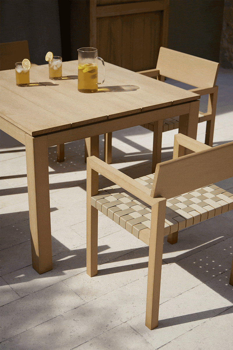 KUBIK SQUARE DINING TABLE | POINT, SL